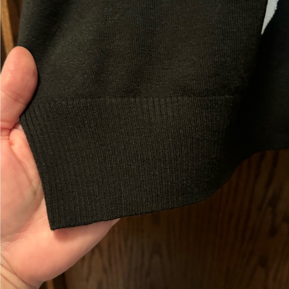 NWT T Tahari Sweater - size 1x - Picture 4 of 7